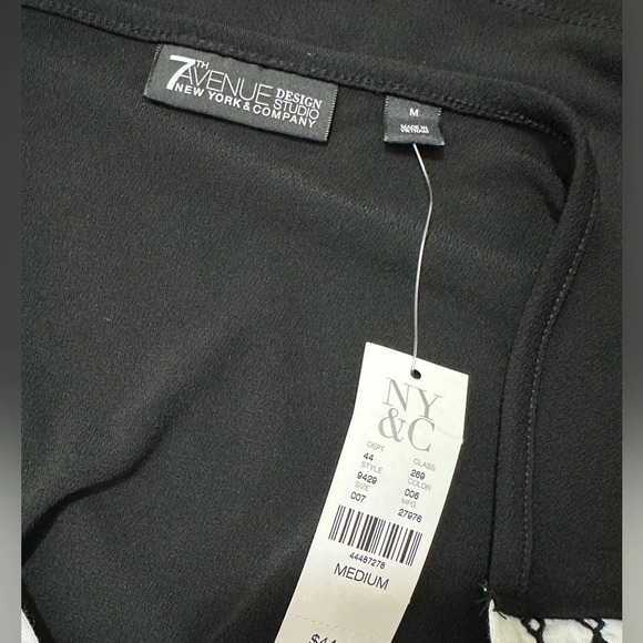 NWT NY & CO Women’s Sz M one shoulder black white blouse 3/4 Sleeve stretch - Picture 9 of 10